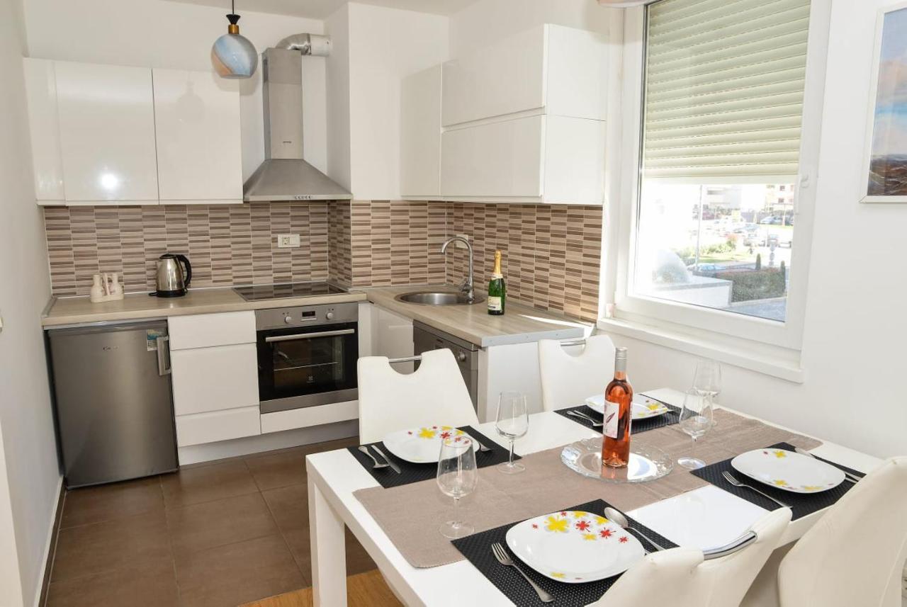 Apartment Leon Sa Privatnim Parkingom Задар Экстерьер фото
